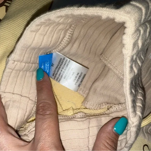 Disney Winnie the Pooh Kids 2 piece Set - Cream and Beige - Picture 6 of 7